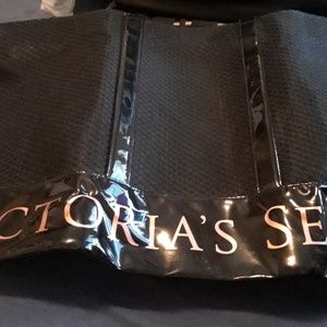 Victoria's Secret's tote bag